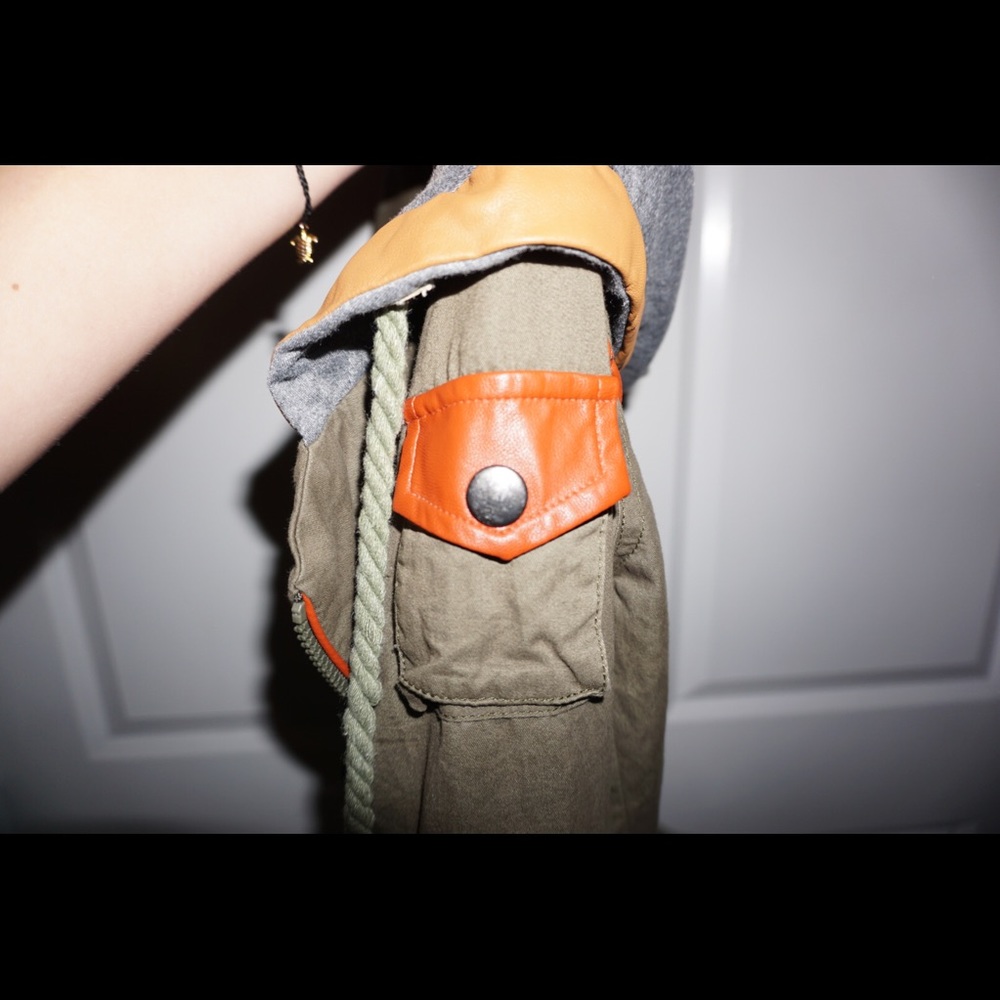 Jacket - Picture 4 of 5